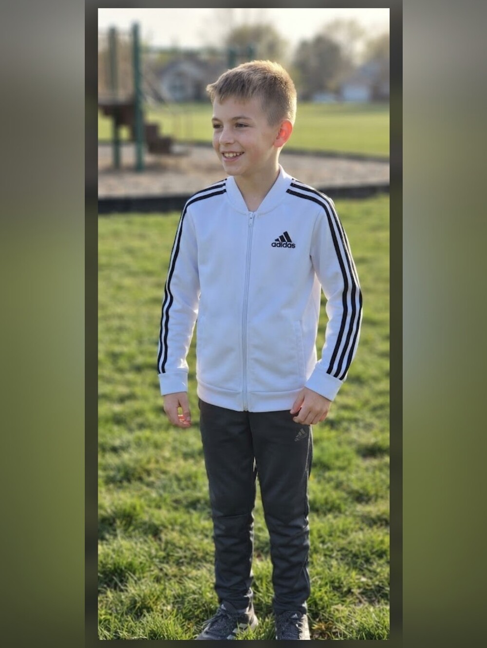 Adidas White & Black 3-Stripes Full-Zip Track Jacket Youth Size M (10-12)